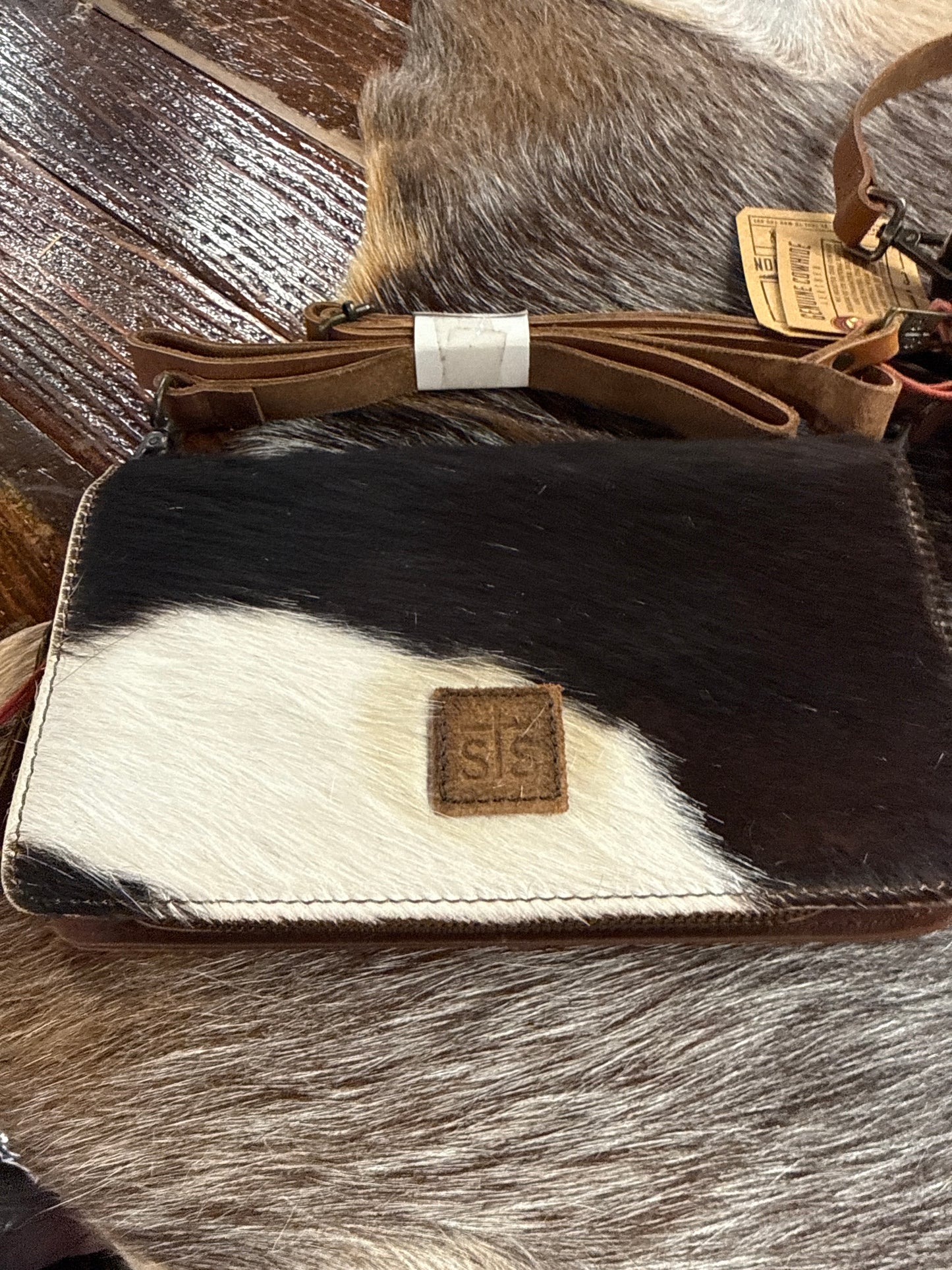 Cowhide Evie Organizer 31376 STS Ranchwear