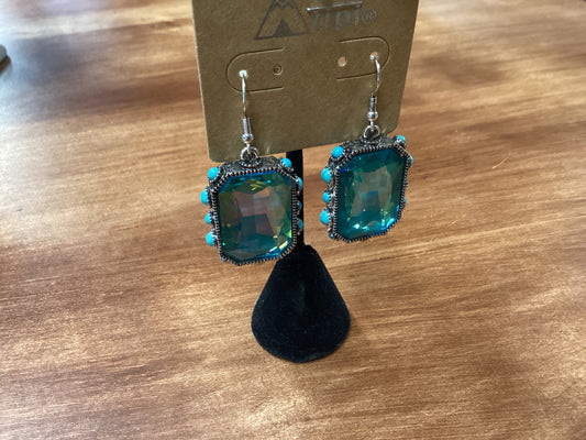 Greenish turquoise earrings w/silver turquoise frame