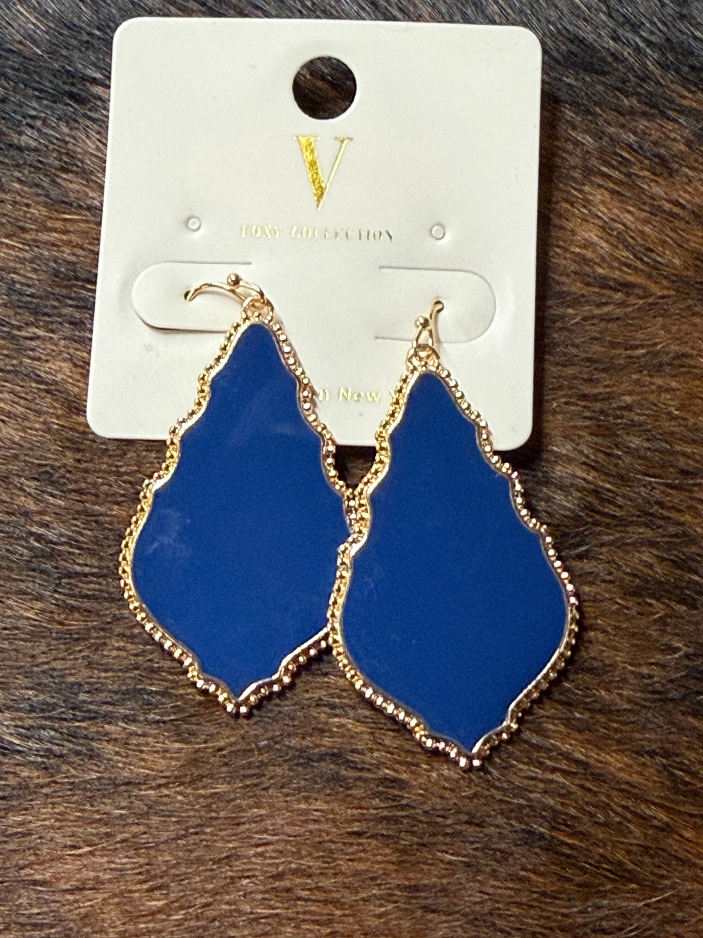 Fancy Medallion V Foxy Earrings