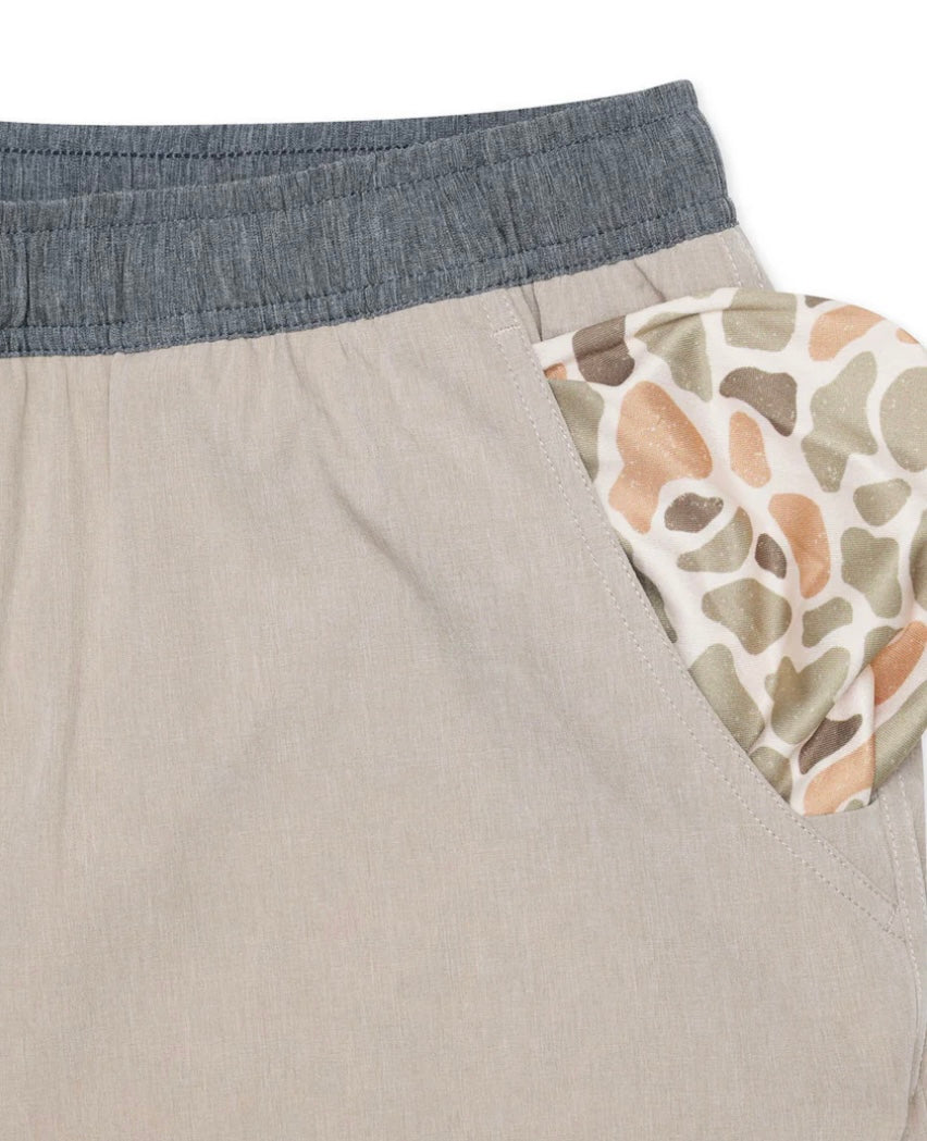 Heather Khaki Athletic Shorts With Venado Camo Liner Burlebo 7”
