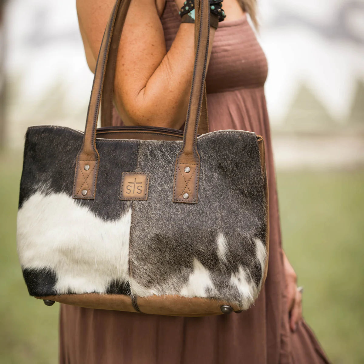 Cowhide Josie Concealed Carry Tote Bag STS33218 STS Ranchwear