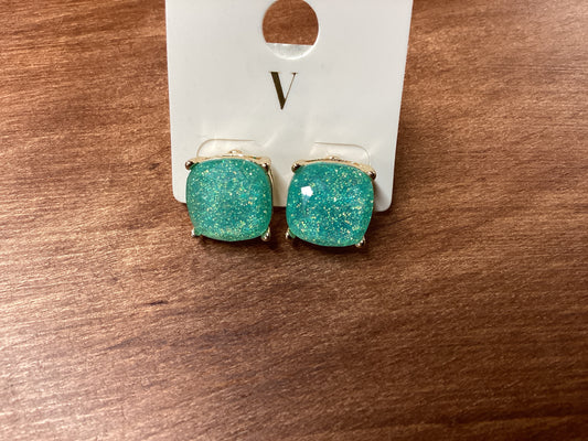 V-square glitter green earrings