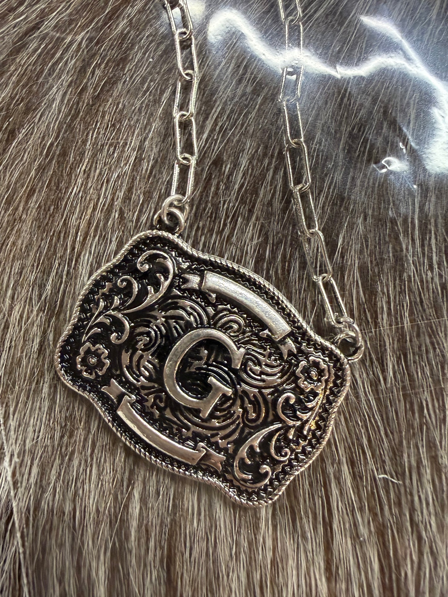 Initial Buckle Style Necklace Tipi
