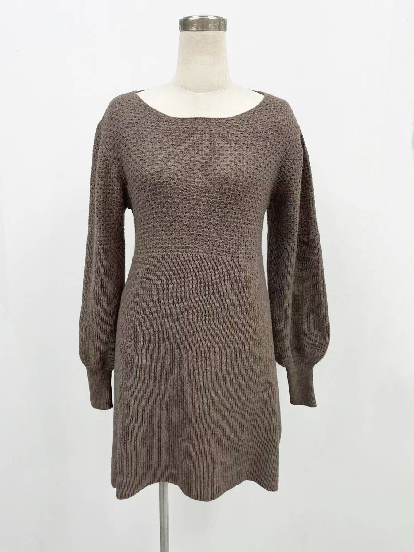 Lantern sleeve high-waisted knitted dress: BLACK Lily