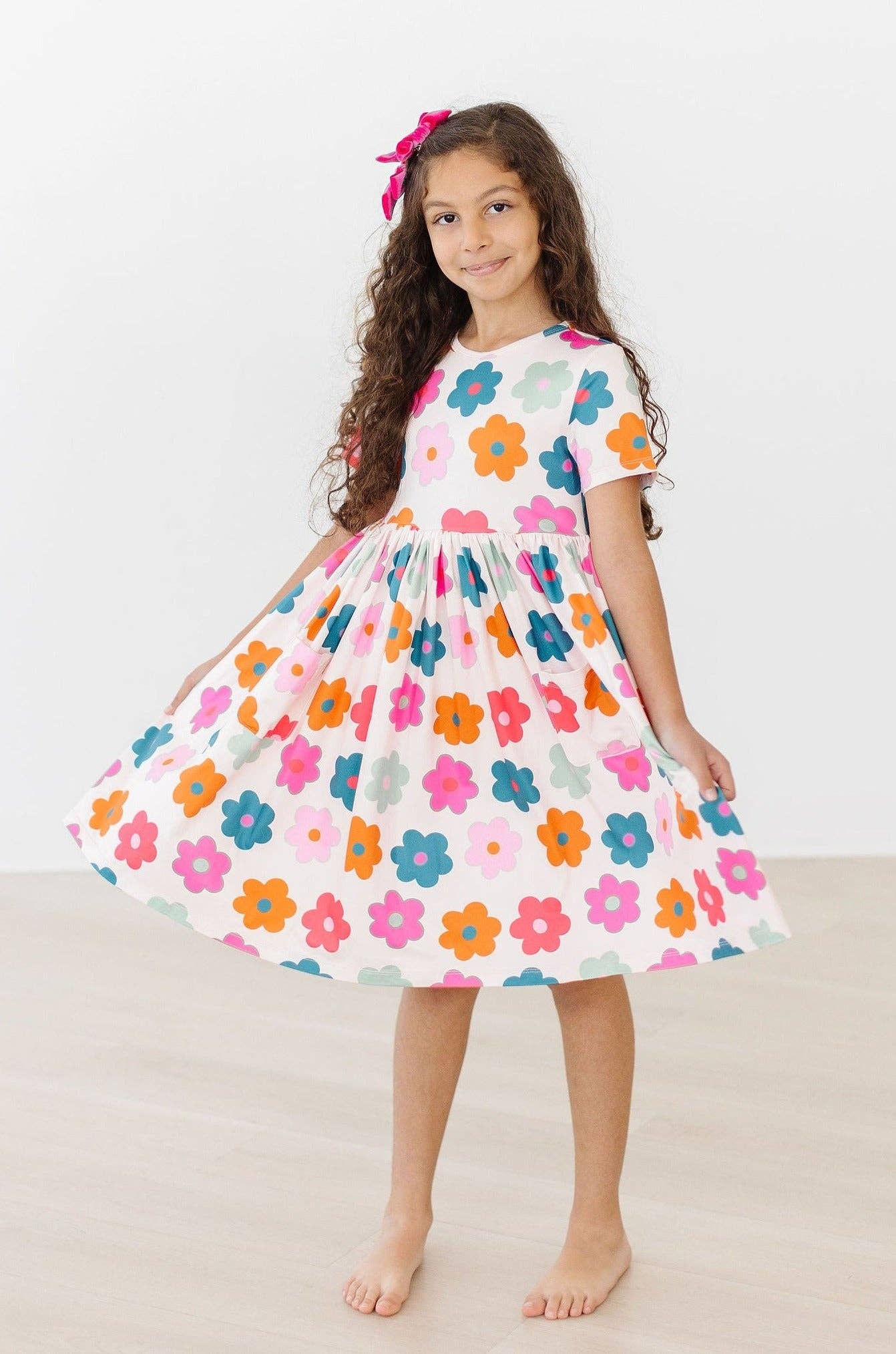 Retro Floral S/S Pocket Twirl Dress: Mila Fl