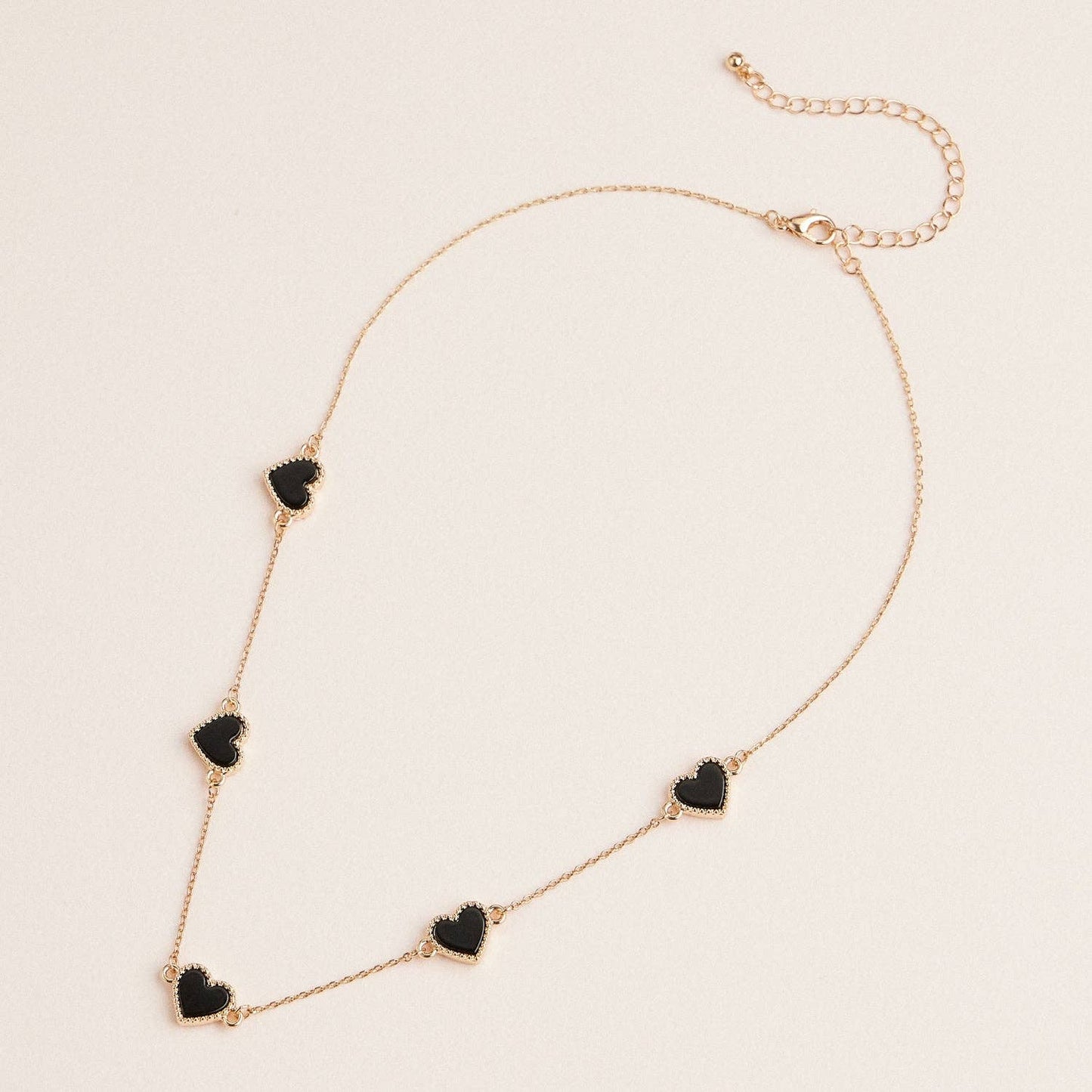 Heart Shaped Station Necklaces Gold Chain Jewelry: White / Black / or Red Frem