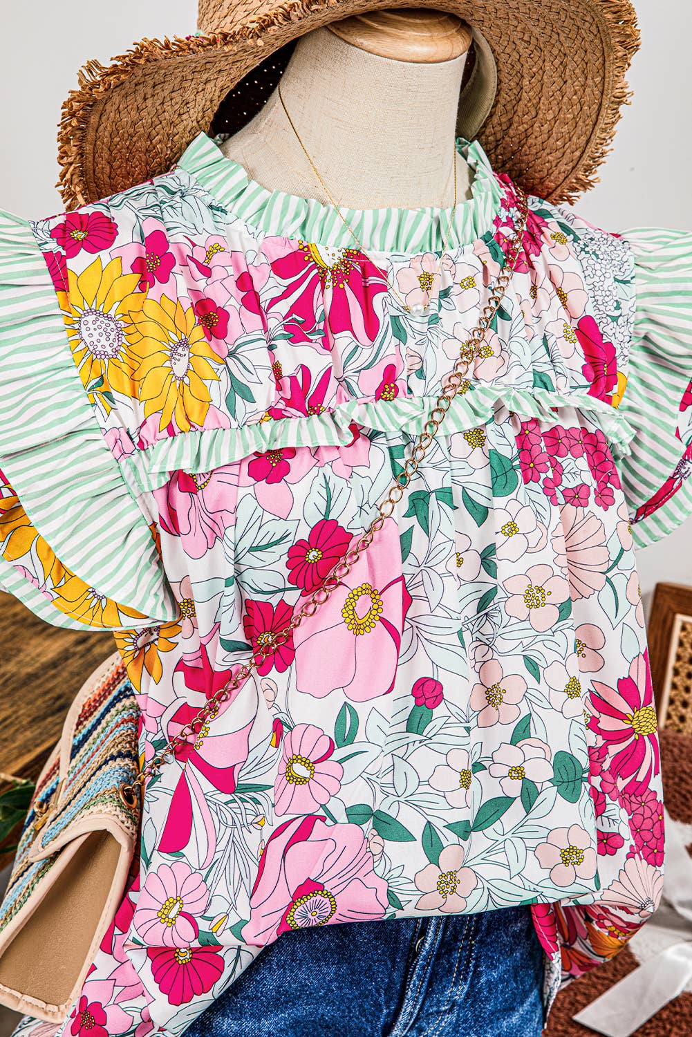 Fashion-W Floral Contrast Ruffle Trim Short Sleeve Blouse: Fashionw