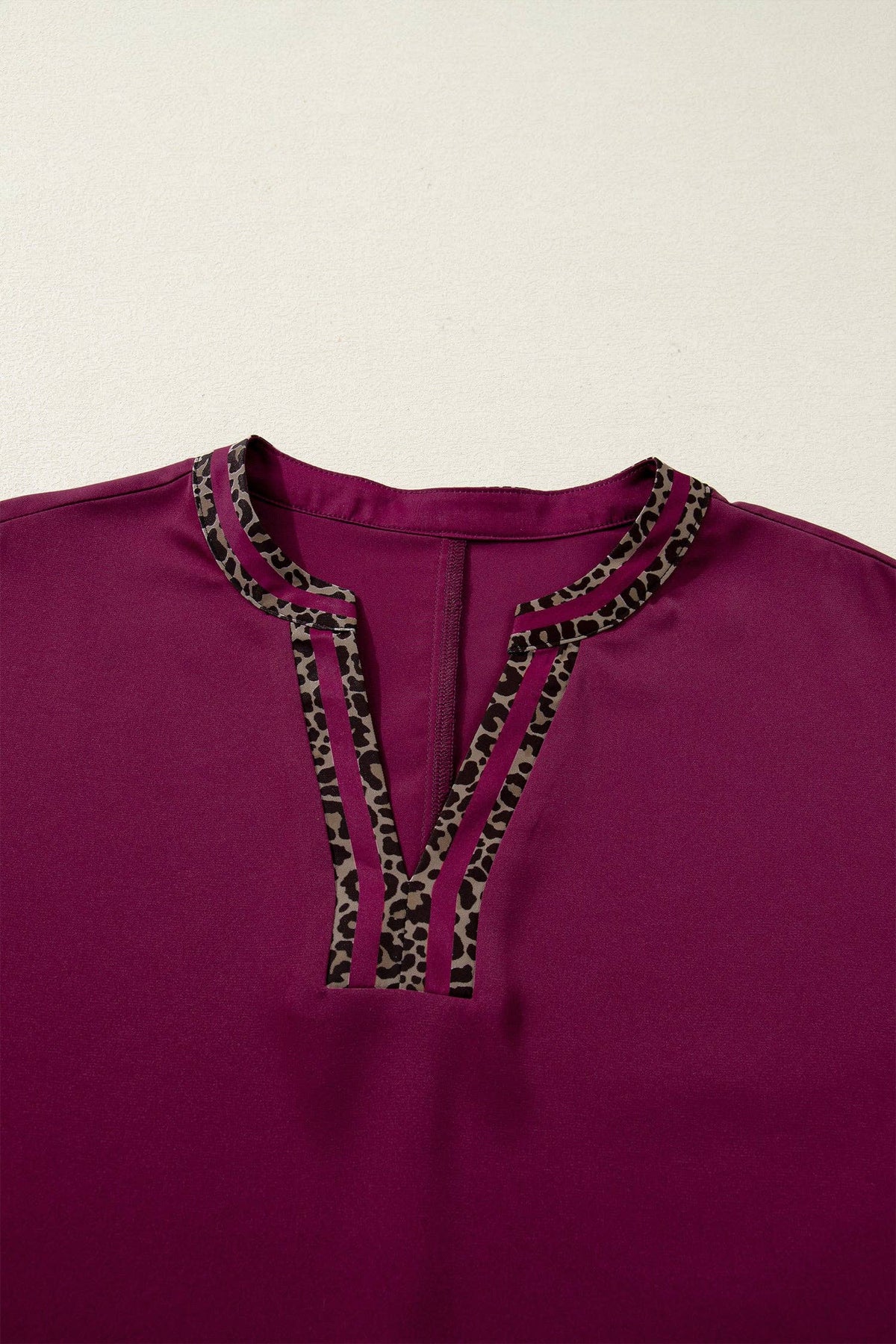 PRETTY BASH Leopard Contrast Trim Short Sleeve Blouse: Red Dahlia / M