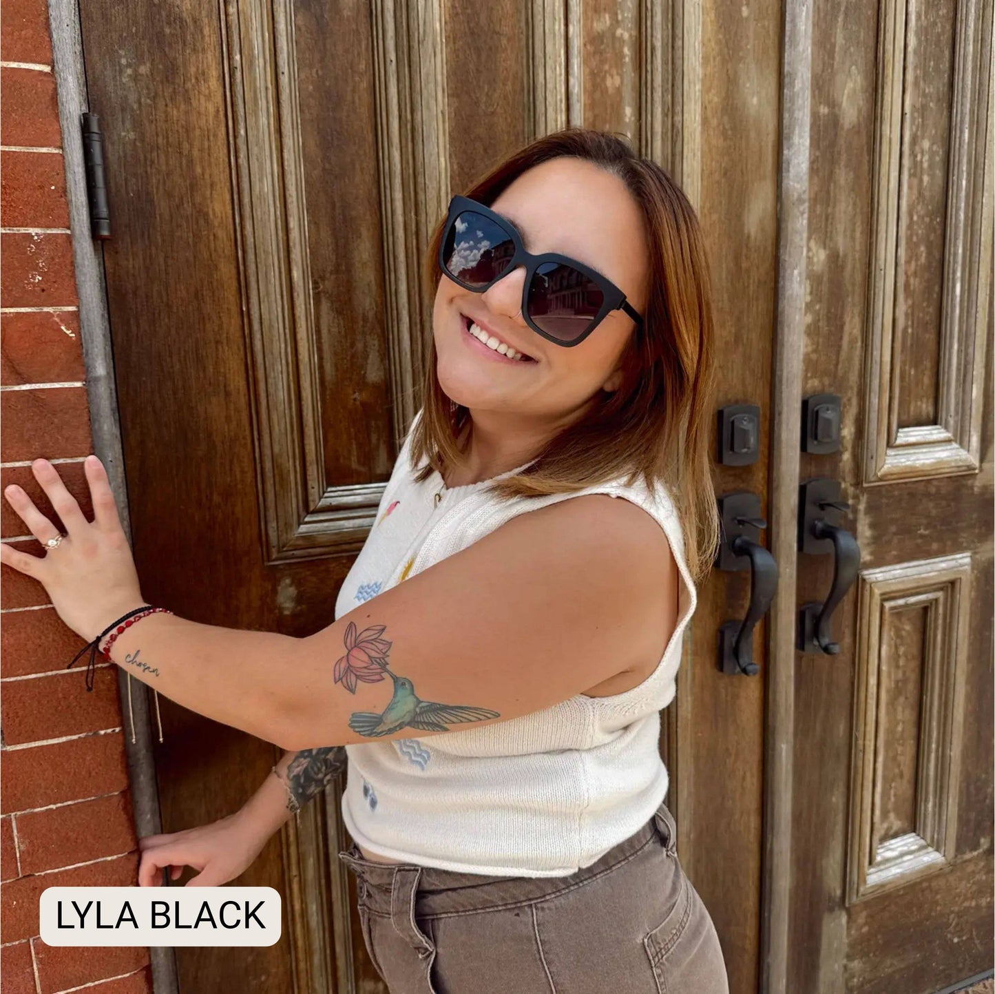 Lyla - Polarized Medium Cat Eye Sunglasses: Black Fl Dax
