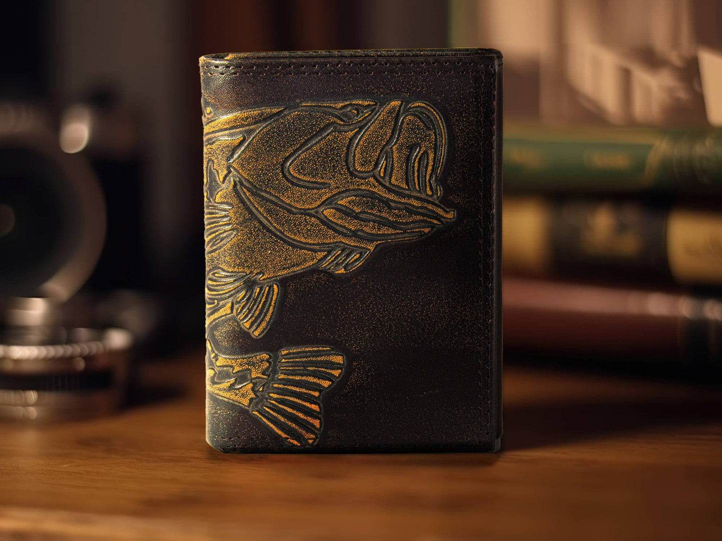 Bass Burnished Leather Zep Trifold Wallet