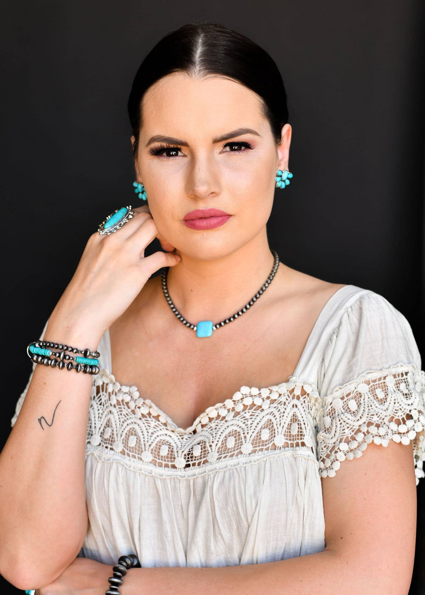 14" Faux Navajo Pearl Choker With Square Turquoise Accent