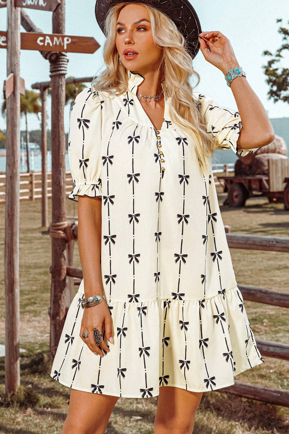 Fashion-W Cute Bowknot Bubble Sleeve V Neck Mini Dress: Fashionw