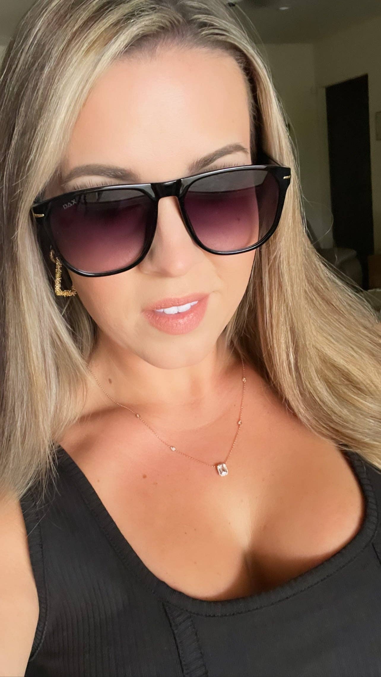 Jax - Women's Small/ Medium Square Sunglasses: Smokeshow Fl Dax